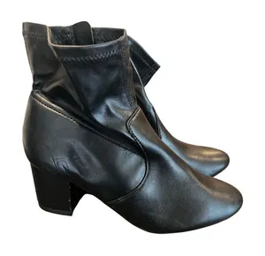TIME and TRU black ankle Boots Size 6 thumbnail 1
