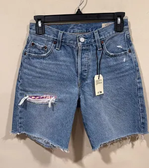 NWT Levi's® 501® Original High Rise Mid Thigh Denim Shorts size 23 thumbnail 1