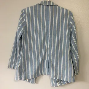 Chico’s • Women’s Blue Striped Blazer Size 1 thumbnail 2