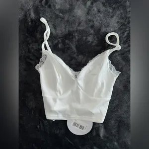 Princess Polly Alexi Top in White Size 4 New with tag thumbnail 7