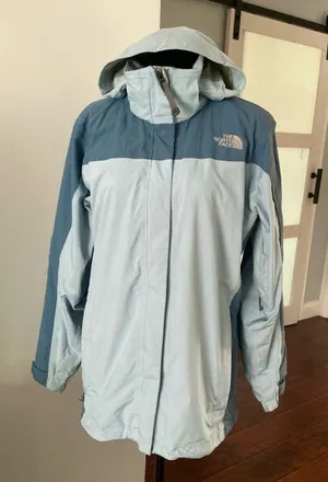 The North Face Women's Jacket ❄️☃️ thumbnail 1
