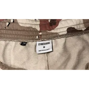 Gymshark camo shorts thumbnail 2