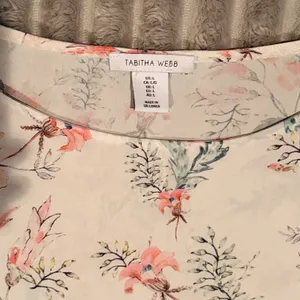 Tabitha Webb Floral Tiered Ruffle Bell Sleeve Blouse Cream Pink Orange Large‎ thumbnail 3