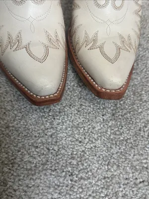 Women’s Cream Western-Style Leather Ankle Boots thumbnail 7