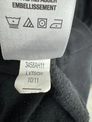 Aeropostale 87 Hoodie Sweatshirt Small Black Pullover Logo Kangaroo Pocket Y2K thumbnail 12