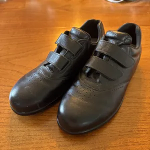 SAS Women's Size 11 M Black Leather Double Strap Hook Loop Walking Shoes EUC thumbnail 1