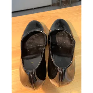 Cole Haan Nike Air Black Patent Leather‎ Round Toe Pumps Heels Womens 7B thumbnail 5