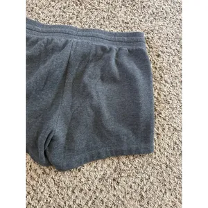 Amazon Essentials Women's Gray Sweat Shorts Size Medium‎ thumbnail 7