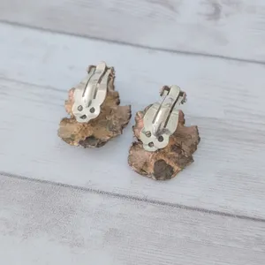 Vintage Clip On Earrings 1 & 1/8" Fall Tones Leaf Like - Tarnished? thumbnail 6