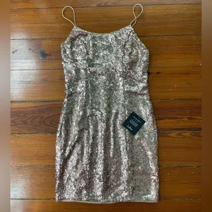 NWT Lulus Gold Sequin Bodycon Mini Dress Spaghetti Strap Party Night Out~S 💚🍄 thumbnail 7