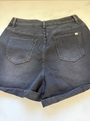 HALARA Black High-Rise Denim Shorts thumbnail 7