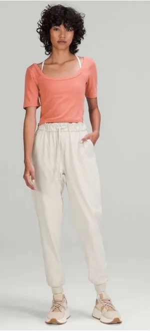 Lululemon Stretch Luxtreme High-Rise Jogger Natural Ivory W5EG1S size 8 thumbnail 1