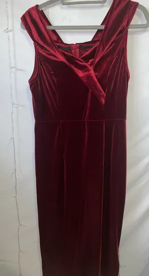 Sleeveless Velvet Midi Dress in Deep Wine - Elegant Evening Wear thumbnail 1