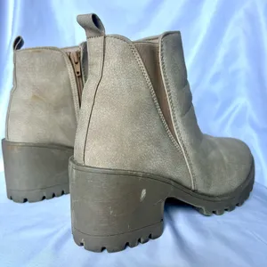 Dirty Laundry Tan Chunky Lug Ankle Boots thumbnail 5