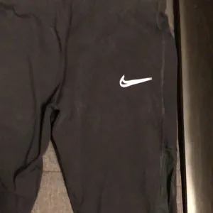 Nike Women’s Running Tights/Leggings Size Small Black/White thumbnail 2