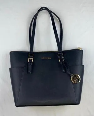 Michael Kors Purse  thumbnail 1