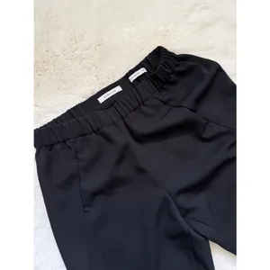 Aritzia Elastic Waist Tapered Trousers / Pants XS - Black thumbnail 4