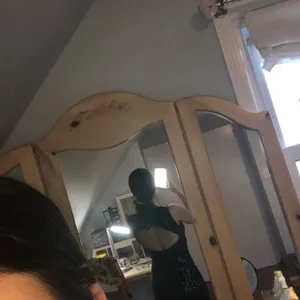 Miss Avenue Black sequin bodycon dress thumbnail 4