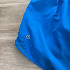 Lululemon Hotty Hot Low-Rise Lined Short 4" Poolside Blue Women Size 6 thumbnail 5