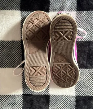 Pink Size 8 thumbnail 4