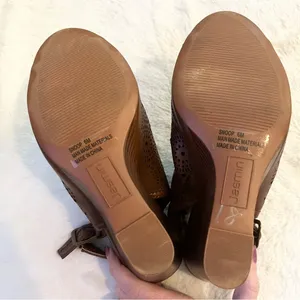 Jasmin Brown Faux Leather Cut Out Ankle Strap Wedges Size 6 thumbnail 13