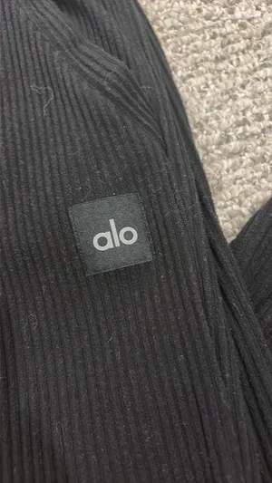 Alo Yoga Ribbed Joggers Muse Black thumbnail 3