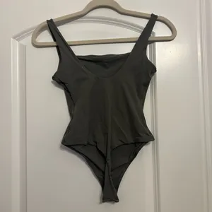 Skims Fits Everybody Square Bodysuit thumbnail 4