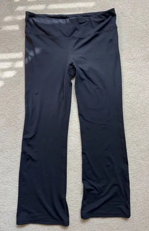 GapFit Flare Leggings thumbnail 1