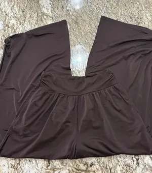 Offline by Aerie The Hugger Go With The Flow Super Wide Leg Pant With Slit thumbnail 1