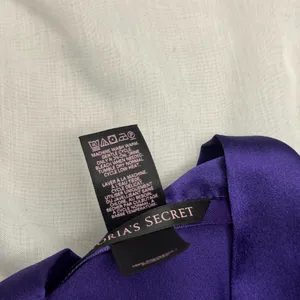 Victoria’s Secret Satin Short Kimono Robe thumbnail 4