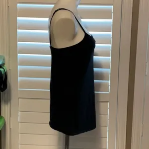 Liz Lange for Target Black Fitted Sleeveless Camisole thumbnail 2