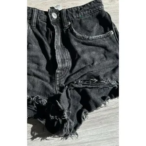 NWOT‎ ZARA Women Junior Black Denim Cut Off Short Shorts Size 2 #494 thumbnail 4
