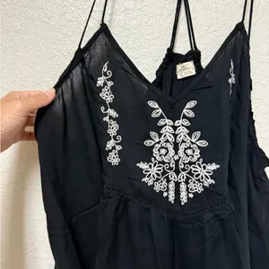 NWT O’NEILL Black Camisole with White Embroidery thumbnail 9