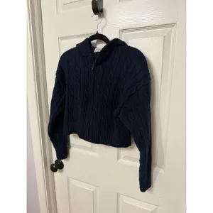 Aritzia Sunday Best Octavia Navy Blue Cable Knit Zip Cropped Hoodie Sweater XS‎ thumbnail 5