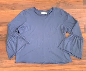 ‎Abercrombie Bell Sleeve Top Size Large thumbnail 1
