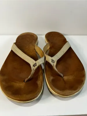 OluKai Honu Cream Leather Thong Sandals Slip On Hawaiian Comfort Shoes thumbnail 4