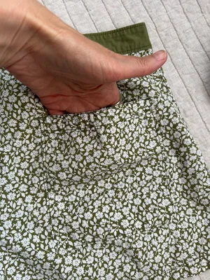 J.Crew vintage Y2K olive green white ditzy floral daisy printed shorts 6 thumbnail 9