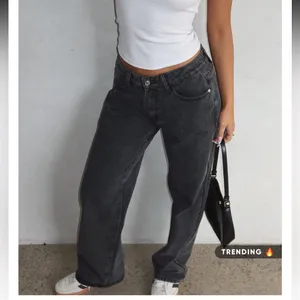 White Fox Bring The Style Low Rise Wide Leg Jeans Black Acid Wash Medium New thumbnail 3
