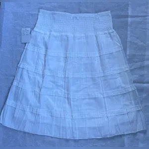 Studio West White A-Line Tiered Skirt Sz S thumbnail 4