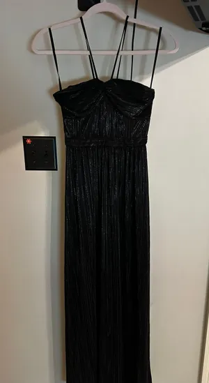 Black Gown Size 0 thumbnail 1