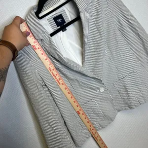 Gap Womens Grey White Seersucker Striped Cotton Blazer Jacket Size 10 thumbnail 6