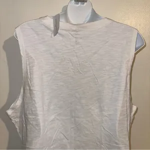 Banana Republic Short sleeve v neck cotton blend t-shirt in white size X-large thumbnail 15