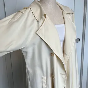 MAUBY Trench Coat In Off White thumbnail 3
