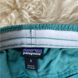 Patagonia Baggies 5” Like New Beryl Green size small 5 inch baggies shorts thumbnail 7