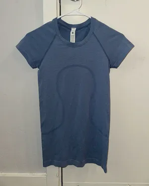 Lululemon Top thumbnail 1