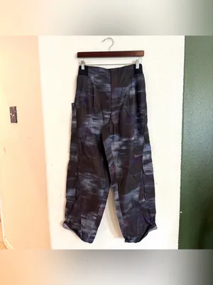 NWT Free People Movement Womens Pants Mesmerize Me Printed Purple Combo Size M thumbnail 2