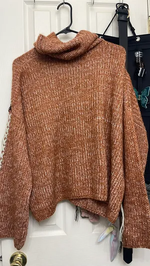 Sweater thumbnail 4