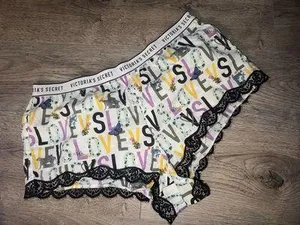 Victoria’s Secret LOVE VS Lacy sleep boxy shorts! thumbnail 1