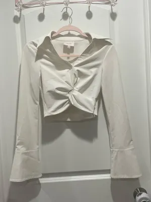 Cinq a Sept Cropped McKenna Twist Front Top Size XS in Ivory thumbnail 5
