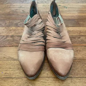 Free People Lost Valley Strappy Italian Leather Ankle Boot in Tan Sz 38/7.5 thumbnail 4